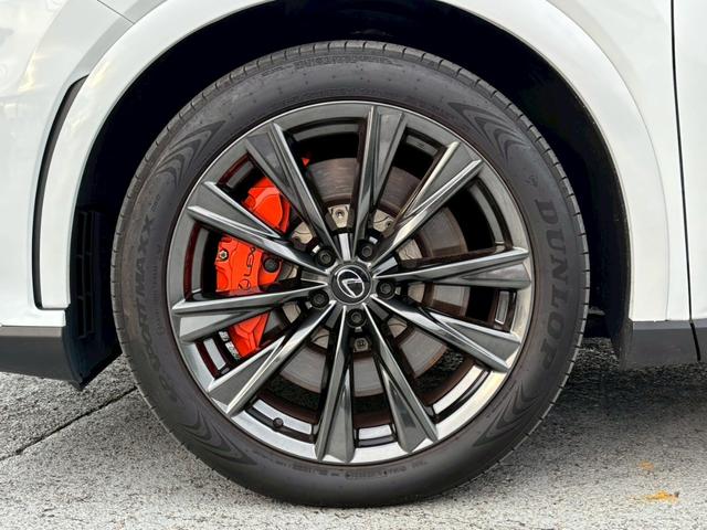 ＲＸ ＲＸ３５０　Ｆスポーツ　４ＷＤ　ターボ　パノラマルーフ　純正ナビ　Ｂｌｕｅｔｏｏｔｈ　ＥＴＣ２．０　レッドレザーシート　衝突軽減ブレーキ　障害物センサー　全周囲カメラ　アダプティブクルーズ　パワーバックドア　純正２１ＡＷ（11枚目）