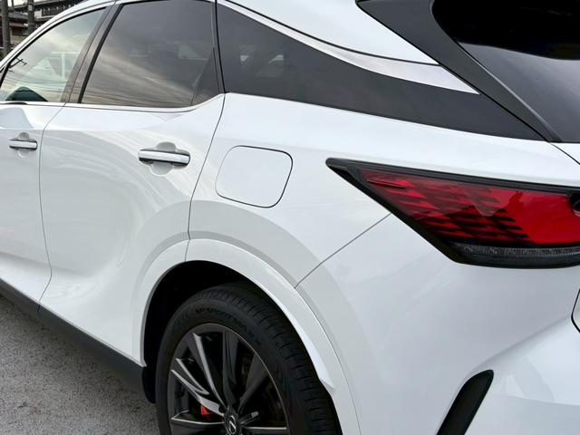 ＲＸ ＲＸ３５０　Ｆスポーツ　４ＷＤ　ターボ　パノラマルーフ　純正ナビ　Ｂｌｕｅｔｏｏｔｈ　ＥＴＣ２．０　レッドレザーシート　衝突軽減ブレーキ　障害物センサー　全周囲カメラ　アダプティブクルーズ　パワーバックドア　純正２１ＡＷ（48枚目）