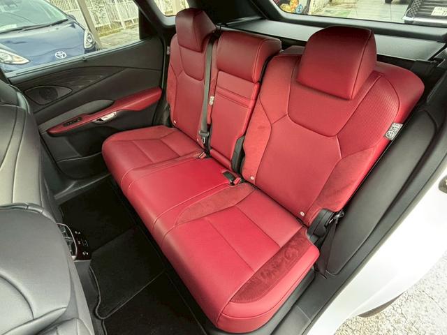 ＲＸ ＲＸ３５０　Ｆスポーツ　４ＷＤ　ターボ　パノラマルーフ　純正ナビ　Ｂｌｕｅｔｏｏｔｈ　ＥＴＣ２．０　レッドレザーシート　衝突軽減ブレーキ　障害物センサー　全周囲カメラ　アダプティブクルーズ　パワーバックドア　純正２１ＡＷ（50枚目）