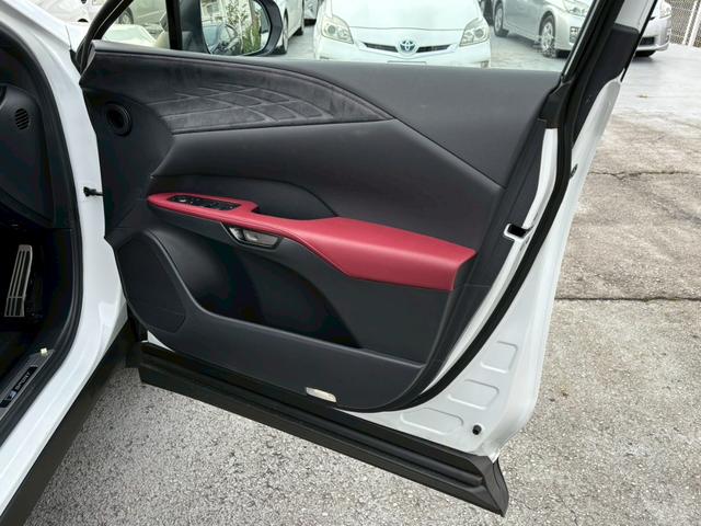 ＲＸ ＲＸ３５０　Ｆスポーツ　４ＷＤ　ターボ　パノラマルーフ　純正ナビ　Ｂｌｕｅｔｏｏｔｈ　ＥＴＣ２．０　レッドレザーシート　衝突軽減ブレーキ　障害物センサー　全周囲カメラ　アダプティブクルーズ　パワーバックドア　純正２１ＡＷ（53枚目）