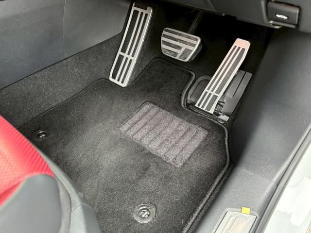 ＲＸ ＲＸ３５０　Ｆスポーツ　４ＷＤ　ターボ　パノラマルーフ　純正ナビ　Ｂｌｕｅｔｏｏｔｈ　ＥＴＣ２．０　レッドレザーシート　衝突軽減ブレーキ　障害物センサー　全周囲カメラ　アダプティブクルーズ　パワーバックドア　純正２１ＡＷ（60枚目）