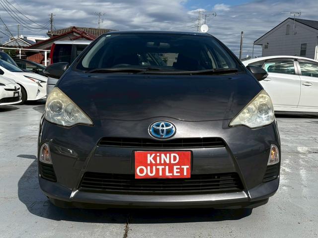 アクア S 修復歴なし 純正CDオーディオ アイドリングストップ スマートキー プッシュスタート 電動格納ミラー シートヒーター オートエアコン ドアバイザー プライバシーガラス 整備保証付(14枚目)