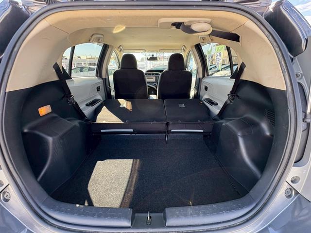 アクア S 修復歴なし 純正CDオーディオ アイドリングストップ スマートキー プッシュスタート 電動格納ミラー シートヒーター オートエアコン ドアバイザー プライバシーガラス 整備保証付(22枚目)