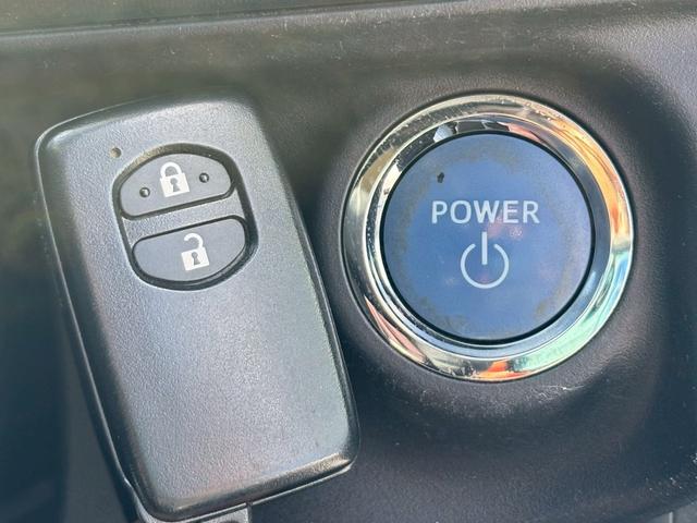 アクア S 修復歴なし 純正CDオーディオ アイドリングストップ スマートキー プッシュスタート 電動格納ミラー シートヒーター オートエアコン ドアバイザー プライバシーガラス 整備保証付(30枚目)