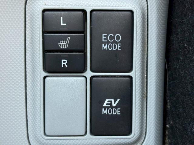 アクア S 修復歴なし 純正CDオーディオ アイドリングストップ スマートキー プッシュスタート 電動格納ミラー シートヒーター オートエアコン ドアバイザー プライバシーガラス 整備保証付(31枚目)