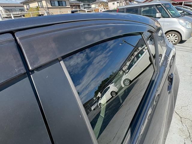 アクア S 修復歴なし 純正CDオーディオ アイドリングストップ スマートキー プッシュスタート 電動格納ミラー シートヒーター オートエアコン ドアバイザー プライバシーガラス 整備保証付(43枚目)