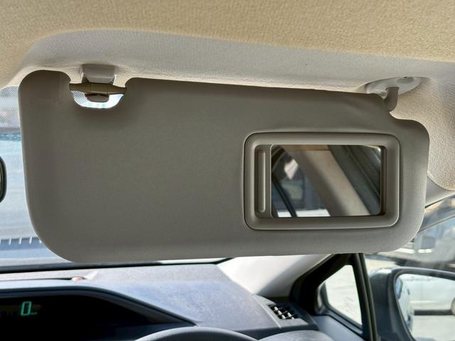 アクア S 修復歴なし 純正CDオーディオ アイドリングストップ スマートキー プッシュスタート 電動格納ミラー シートヒーター オートエアコン ドアバイザー プライバシーガラス 整備保証付(56枚目)