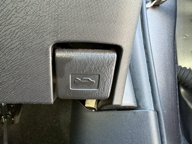 アクア S 修復歴なし 純正CDオーディオ アイドリングストップ スマートキー プッシュスタート 電動格納ミラー シートヒーター オートエアコン ドアバイザー プライバシーガラス 整備保証付(63枚目)