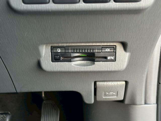 プリウスアルファ Ｓツーリングセレクション　修復歴なし　純正ナビ　フルセグ　Ｂｌｕｅｔｏｏｔｈ　バックカメラ　ＬＥＤヘッドライト　ＥＴＣ　スマートキー　プッシュスタート　オートエアコン　ドアバイザー　プライバシーガラス　スペアキー　整備保証付（34枚目）