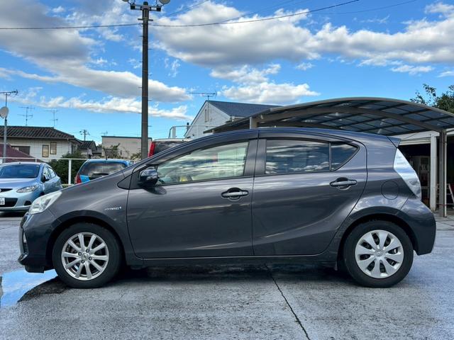 アクア Ｓ　修復歴なし　ワンオーナー　ナビ　フルセグ　Ｂｌｕｅｔｏｏｔｈ　バックカメラ　スマートキー　プッシュスタート　オートエアコン　ドアバイザー　プライバシーガラス　ウインカーミラー　アイドリングストップ（9枚目）