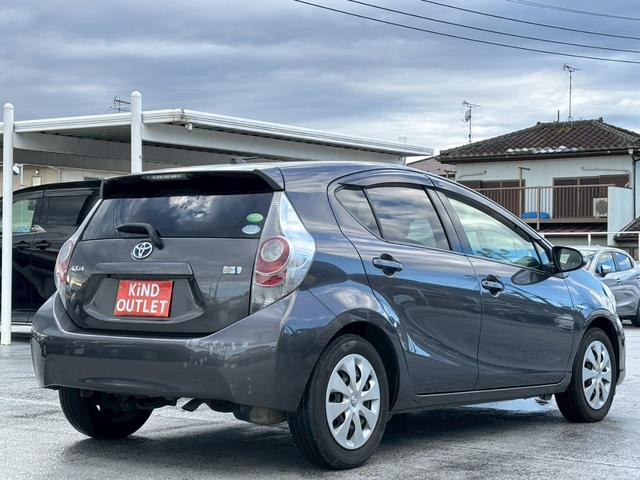 アクア Ｓ　修復歴なし　ワンオーナー　ナビ　フルセグ　Ｂｌｕｅｔｏｏｔｈ　バックカメラ　スマートキー　プッシュスタート　オートエアコン　ドアバイザー　プライバシーガラス　ウインカーミラー　アイドリングストップ（10枚目）