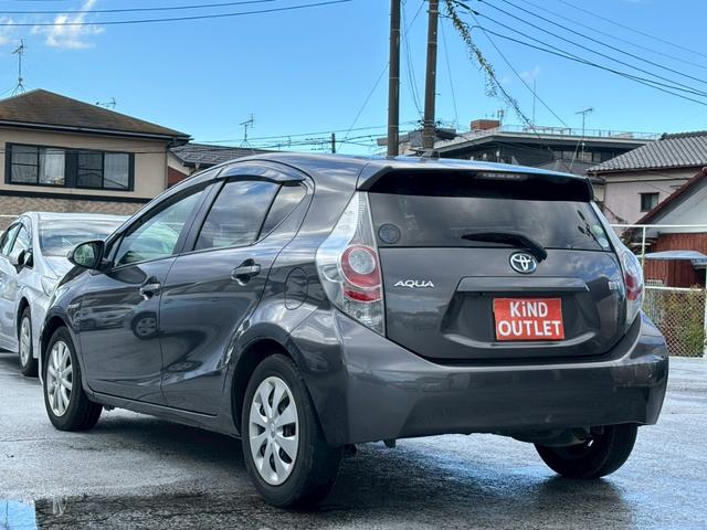 アクア Ｓ　修復歴なし　ワンオーナー　ナビ　フルセグ　Ｂｌｕｅｔｏｏｔｈ　バックカメラ　スマートキー　プッシュスタート　オートエアコン　ドアバイザー　プライバシーガラス　ウインカーミラー　アイドリングストップ（11枚目）