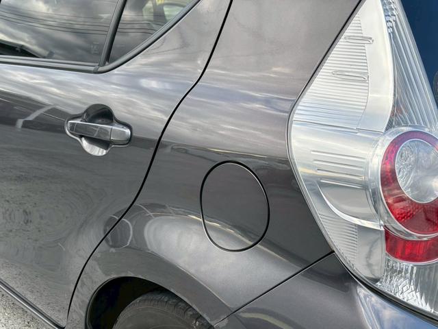 アクア Ｓ　修復歴なし　ワンオーナー　ナビ　フルセグ　Ｂｌｕｅｔｏｏｔｈ　バックカメラ　スマートキー　プッシュスタート　オートエアコン　ドアバイザー　プライバシーガラス　ウインカーミラー　アイドリングストップ（52枚目）