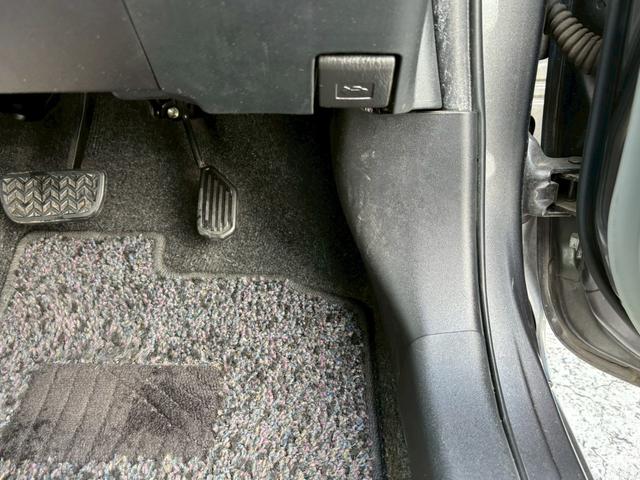 アクア Ｓ　修復歴なし　ワンオーナー　ナビ　フルセグ　Ｂｌｕｅｔｏｏｔｈ　バックカメラ　スマートキー　プッシュスタート　オートエアコン　ドアバイザー　プライバシーガラス　ウインカーミラー　アイドリングストップ（64枚目）