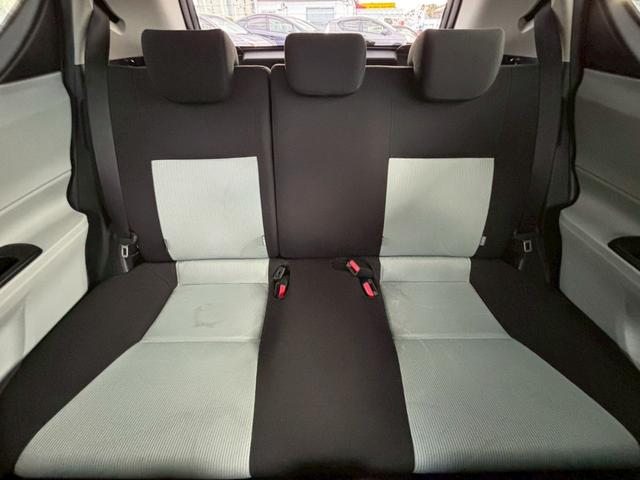 アクア Ｓ　修復歴なし　ワンオーナー　ナビ　フルセグ　Ｂｌｕｅｔｏｏｔｈ　バックカメラ　スマートキー　プッシュスタート　オートエアコン　ドアバイザー　プライバシーガラス　ウインカーミラー　アイドリングストップ（67枚目）