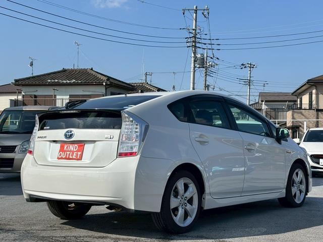 プリウス Ｓツーリングセレクション　修復歴なし　純正ナビ　バックカメラ　ＥＴＣ　ＬＥＤヘッドライト　オートエアコン　スマートキー　プッシュスタート　ウインカーミラー　１７インチアルミ　整備保証付（10枚目）