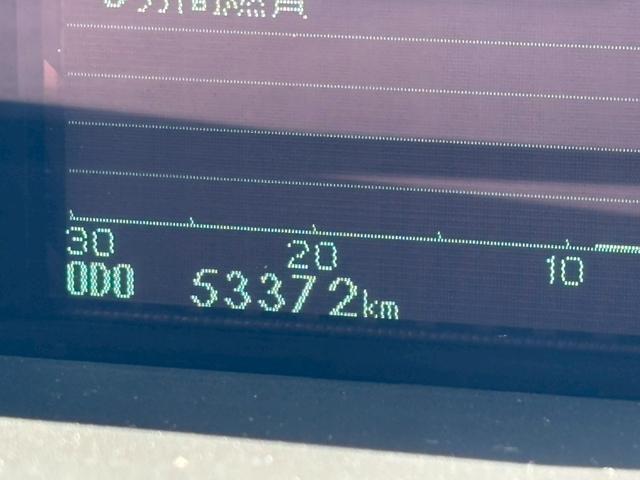 プリウス Ｓツーリングセレクション　修復歴なし　純正ナビ　バックカメラ　ＥＴＣ　ＬＥＤヘッドライト　オートエアコン　スマートキー　プッシュスタート　ウインカーミラー　１７インチアルミ　整備保証付（27枚目）