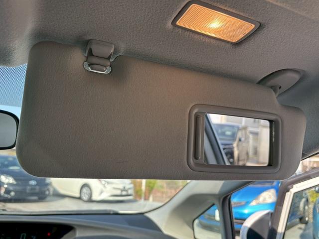 プリウス Ｓツーリングセレクション　修復歴なし　純正ナビ　バックカメラ　ＥＴＣ　ＬＥＤヘッドライト　オートエアコン　スマートキー　プッシュスタート　ウインカーミラー　１７インチアルミ　整備保証付（56枚目）