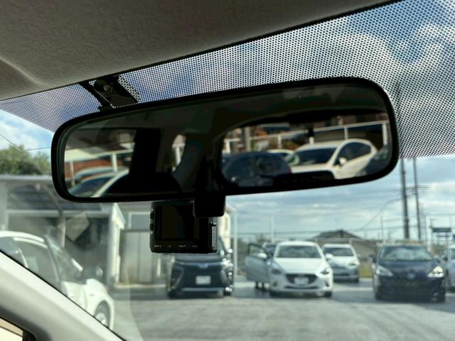 シエンタ ハイブリッドＧ　修復歴なし　純正ナビ　フルセグ　Ｂｌｕｅｔｏｏｔｈ　バックカメラ　両側パワースライドドア　スマートキー　プッシュスタート　ＥＴＣ　ＬＥＤヘッドライト　オートエアコン　プライバシーガラス　整備保証付（52枚目）