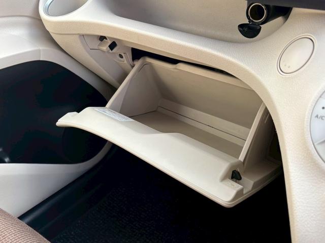 シエンタ ハイブリッドＧ　修復歴なし　純正ナビ　フルセグ　Ｂｌｕｅｔｏｏｔｈ　バックカメラ　両側パワースライドドア　スマートキー　プッシュスタート　ＥＴＣ　ＬＥＤヘッドライト　オートエアコン　プライバシーガラス　整備保証付（58枚目）