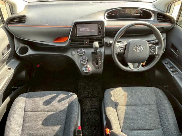 シエンタ Ｘ　修復歴なし　純正ナビ　フルセグ　Ｂｌｕｅｔｏｏｔｈ　フリップダウンモニター　衝突軽減ブレーキ　バックカメラ　レーンアシスト　両側スライド片側パワースライドドア　ＥＴＣ　ＨＩＤヘッドライト　整備保証付（5枚目）