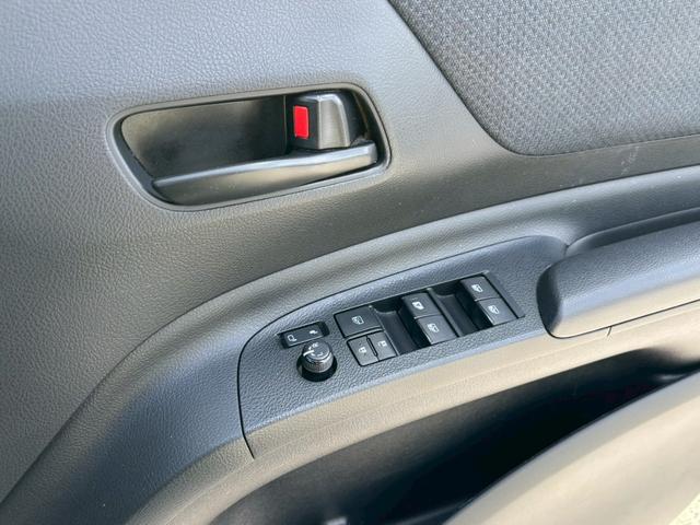 シエンタ Ｘ　修復歴なし　純正ナビ　フルセグ　Ｂｌｕｅｔｏｏｔｈ　フリップダウンモニター　衝突軽減ブレーキ　バックカメラ　レーンアシスト　両側スライド片側パワースライドドア　ＥＴＣ　ＨＩＤヘッドライト　整備保証付（38枚目）