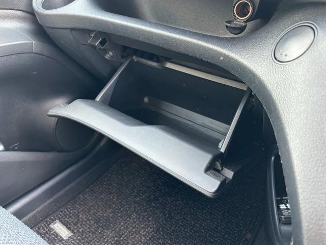 シエンタ Ｘ　修復歴なし　純正ナビ　フルセグ　Ｂｌｕｅｔｏｏｔｈ　フリップダウンモニター　衝突軽減ブレーキ　バックカメラ　レーンアシスト　両側スライド片側パワースライドドア　ＥＴＣ　ＨＩＤヘッドライト　整備保証付（62枚目）