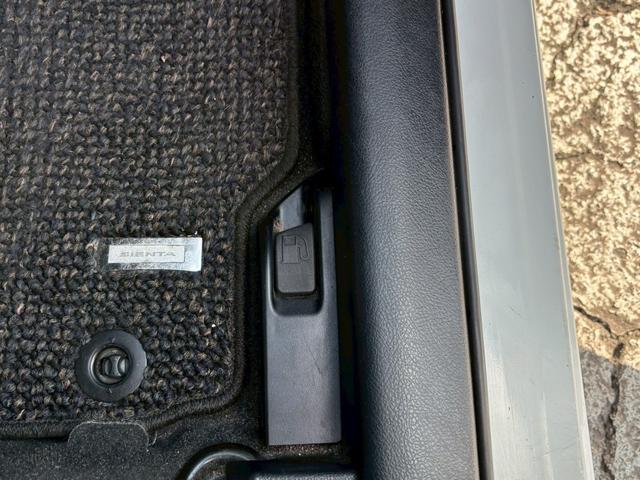 シエンタ Ｘ　修復歴なし　純正ナビ　フルセグ　Ｂｌｕｅｔｏｏｔｈ　フリップダウンモニター　衝突軽減ブレーキ　バックカメラ　レーンアシスト　両側スライド片側パワースライドドア　ＥＴＣ　ＨＩＤヘッドライト　整備保証付（64枚目）