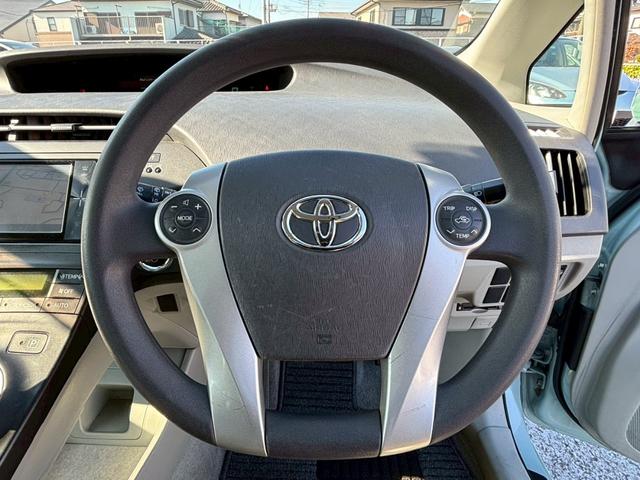 プリウス Ｓ　修復歴なし　純正ナビ　フルセグ　Ｂｌｕｅｔｏｏｔｈ　バックカメラ　ＥＴＣ　スマートキー　プッシュスタート　オートエアコン　ドアバイザー　プライバシーガラス　ウインカーミラー　アイドリングストップ（29枚目）