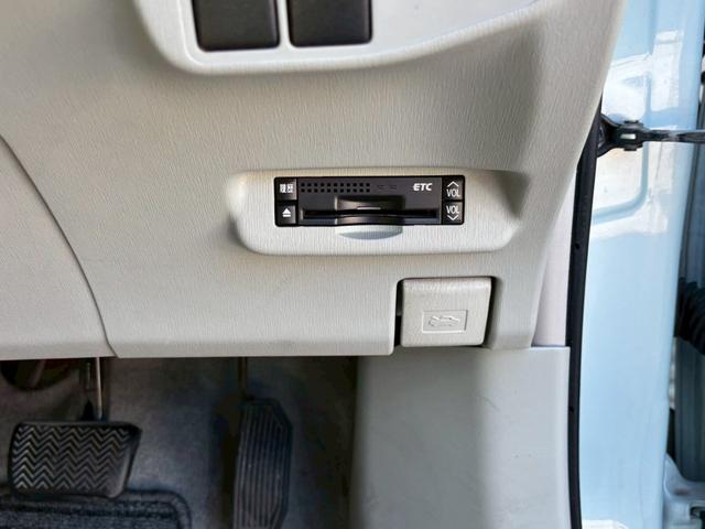 プリウス Ｓ　修復歴なし　純正ナビ　フルセグ　Ｂｌｕｅｔｏｏｔｈ　バックカメラ　ＥＴＣ　スマートキー　プッシュスタート　オートエアコン　ドアバイザー　プライバシーガラス　ウインカーミラー　アイドリングストップ（35枚目）