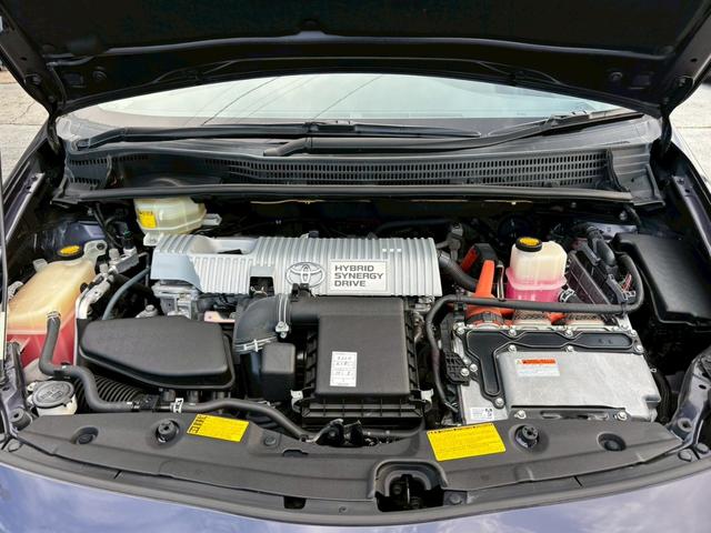 プリウス Ｓ　ＬＥＤエディション　修復歴なし　純正ナビ　フルセグ　バックカメラ　スマートキー　プッシュスタート　ＥＴＣ　ＬＥＤヘッドライト　オートエアコン　ドアバイザー　プライバシーガラス　ウインカーミラー　整備保証付（13枚目）