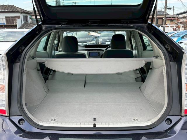 プリウス Ｓ　ＬＥＤエディション　修復歴なし　純正ナビ　フルセグ　バックカメラ　スマートキー　プッシュスタート　ＥＴＣ　ＬＥＤヘッドライト　オートエアコン　ドアバイザー　プライバシーガラス　ウインカーミラー　整備保証付（22枚目）