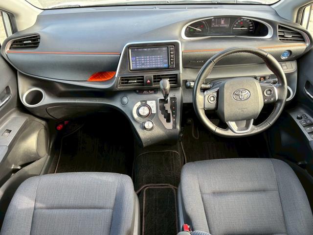 シエンタ ハイブリッドＧ　修復歴なし　純正ナビ　Ｂｌｕｅｔｏｏｔｈ　衝突軽減ブレーキ　バックカメラ　両側パワースライドドア　レーンアシスト　スマートキー　プッシュスタート　ＥＴＣ　ＨＩＤヘッドライト　オートエアコン　整備保証付（5枚目）