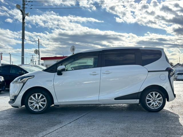 シエンタ ハイブリッドＧ　修復歴なし　純正ナビ　Ｂｌｕｅｔｏｏｔｈ　衝突軽減ブレーキ　バックカメラ　両側パワースライドドア　レーンアシスト　スマートキー　プッシュスタート　ＥＴＣ　ＨＩＤヘッドライト　オートエアコン　整備保証付（10枚目）