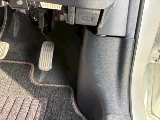 シエンタ ハイブリッドＧ　修復歴なし　純正ナビ　Ｂｌｕｅｔｏｏｔｈ　衝突軽減ブレーキ　バックカメラ　両側パワースライドドア　レーンアシスト　スマートキー　プッシュスタート　ＥＴＣ　ＨＩＤヘッドライト　オートエアコン　整備保証付（60枚目）