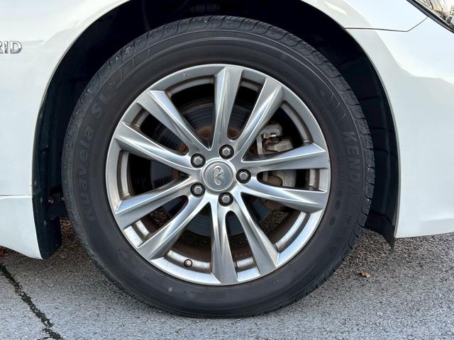 人気のプリウス／アクア／ノートから、便利なスライドドア付きフリード／スペイドなどのコンパクトカー、ハイブリッドカーを多数取り揃えております。