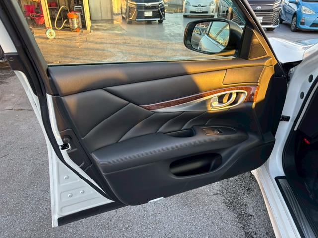 ＫｉＮＤはニーズに合わせたオーダーメイドな買い方ができる■ドラレコやバックカメラなどのオプション装備から業界高水準の充実の有償保証をご用意■組み合わせ方は約２，０００通り！！■