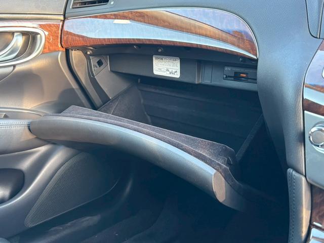 ＫｉＮＤはニーズに合わせたオーダーメイドな買い方ができる■ドラレコやバックカメラなどのオプション装備から業界高水準の充実の有償保証をご用意■組み合わせ方は約２，０００通り！！■