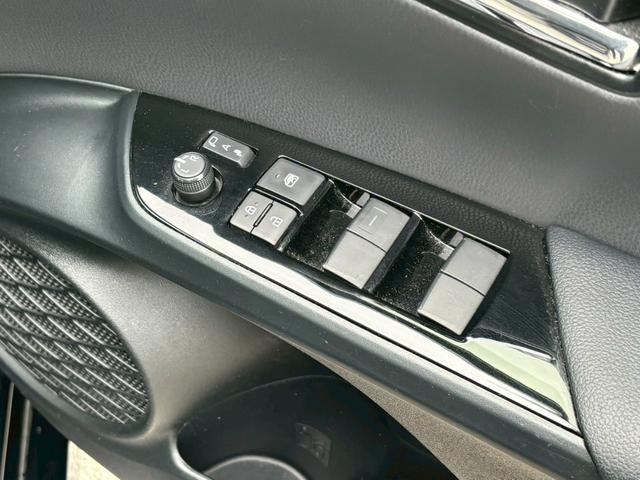 プリウス S 修復歴なし 後期 ナビ Bluetooth 衝突軽減ブレーキ バックカメラ レーダークルーズコントロール ETC LEDヘッドライト スマートキー プッシュスタート オートハイビーム オートエアコン(33枚目)