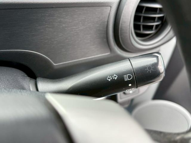 アクア S 修復歴なし ナビ スマートキー プッシュスタート スマートキー プッシュスタート ETC アイドリングストップ オートエアコン プライバシーガラス ウインカーミラー 整備保証付(29枚目)