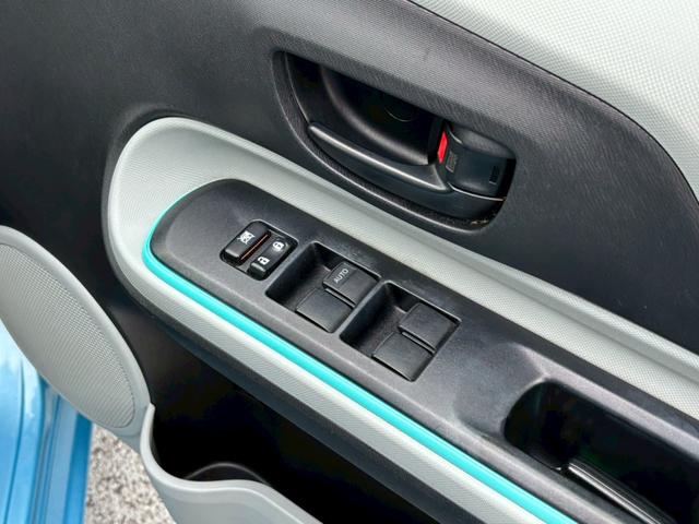 アクア S 修復歴なし ナビ スマートキー プッシュスタート スマートキー プッシュスタート ETC アイドリングストップ オートエアコン プライバシーガラス ウインカーミラー 整備保証付(33枚目)