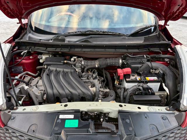 ジューク １５ＲＸ　タイプＶ　修復歴なし　純正ナビ　フルセグ　Ｂｌｕｅｔｏｏｔｈ　スマートキー　プッシュスタート　ＥＴＣ　オートエアコン　ドアバイザー　プライバシーガラス　１７インチアルミ　電動格納ミラー　オートライト　整備保証付（13枚目）