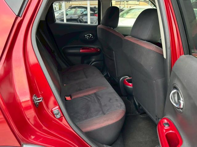 ジューク １５ＲＸ　タイプＶ　修復歴なし　純正ナビ　フルセグ　Ｂｌｕｅｔｏｏｔｈ　スマートキー　プッシュスタート　ＥＴＣ　オートエアコン　ドアバイザー　プライバシーガラス　１７インチアルミ　電動格納ミラー　オートライト　整備保証付（20枚目）