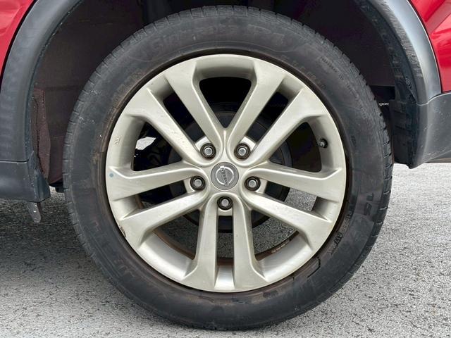 ジューク １５ＲＸ　タイプＶ　修復歴なし　純正ナビ　フルセグ　Ｂｌｕｅｔｏｏｔｈ　スマートキー　プッシュスタート　ＥＴＣ　オートエアコン　ドアバイザー　プライバシーガラス　１７インチアルミ　電動格納ミラー　オートライト　整備保証付（45枚目）