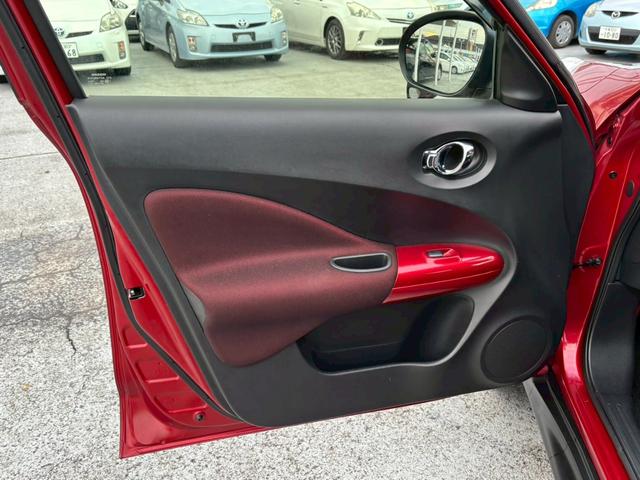 ジューク １５ＲＸ　タイプＶ　修復歴なし　純正ナビ　フルセグ　Ｂｌｕｅｔｏｏｔｈ　スマートキー　プッシュスタート　ＥＴＣ　オートエアコン　ドアバイザー　プライバシーガラス　１７インチアルミ　電動格納ミラー　オートライト　整備保証付（53枚目）