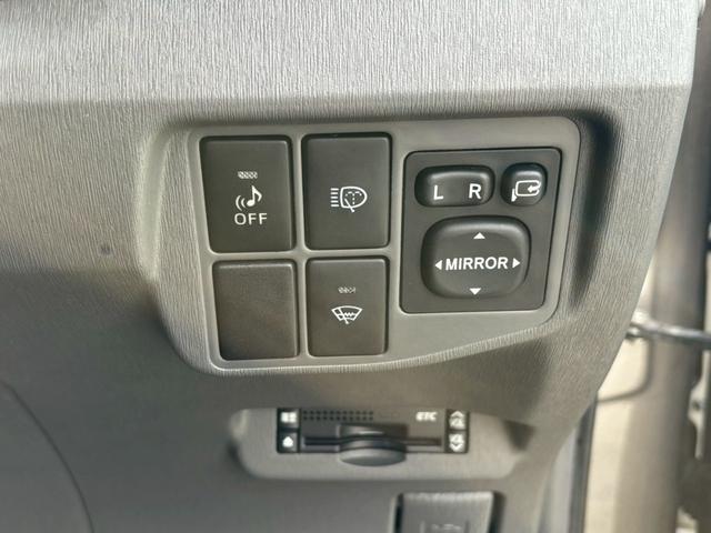 プリウス S LEDエディション 修復歴なし 純正ナビ バックカメラ アイドリングストップ スマートキー プッシュスタート ETC LEDヘッドライト オートエアコン ドアバイザー プライバシーガラス 整備保証付(33枚目)