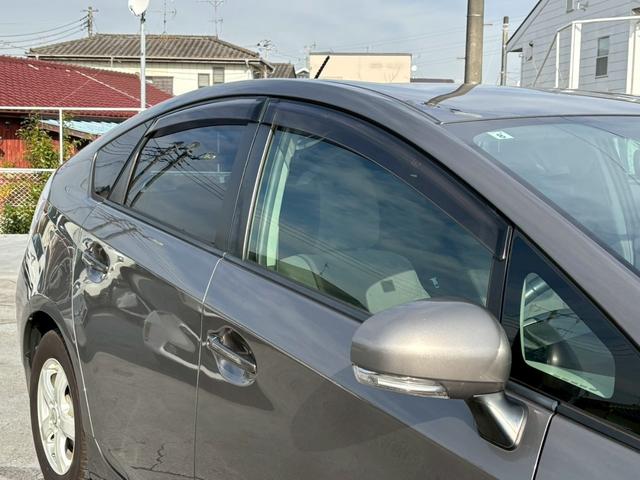 プリウス S LEDエディション 修復歴なし 純正ナビ バックカメラ アイドリングストップ スマートキー プッシュスタート ETC LEDヘッドライト オートエアコン ドアバイザー プライバシーガラス 整備保証付(44枚目)