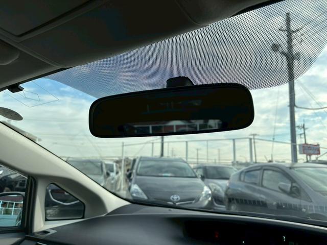 プリウス S LEDエディション 修復歴なし 純正ナビ バックカメラ アイドリングストップ スマートキー プッシュスタート ETC LEDヘッドライト オートエアコン ドアバイザー プライバシーガラス 整備保証付(53枚目)