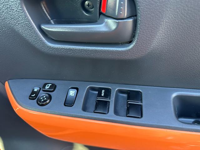 Gターボ レーダーブレーキサポート 禁煙車 SDナビ バックカメラ フルセグ ETC Bluetooth再生 HIDヘッド オートライト シートヒータ― スマートキー DVD再生 CD 盗難防止システム(28枚目)