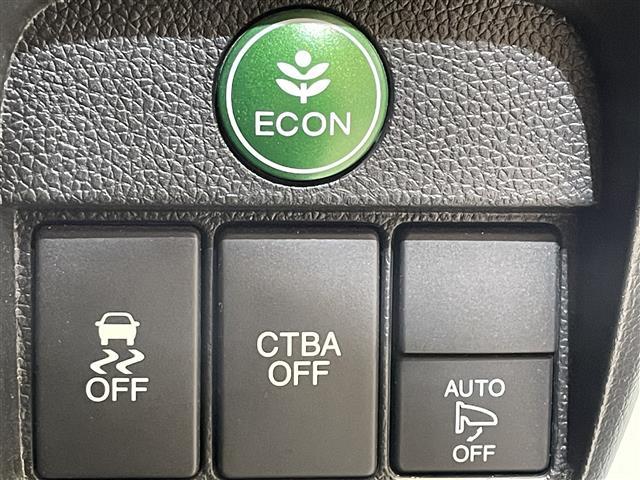 プレミアム ツアラー SSパッケージ 4WD/カロッツェリアナビ/CD/DVD/Bluetooth/ipod/AUX/USB/フルセグ/バックカメラ/ETC/CTBA/ドライブレコーダー/前席シートヒーター/横滑り防止装置(11枚目)